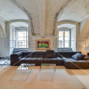 Najam, Stan, Centar, Gornji grad, 4s, 300m2