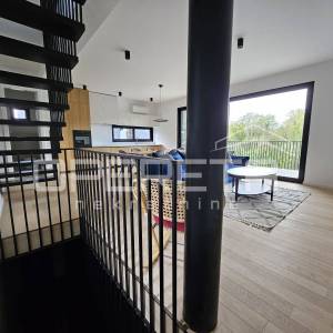 NAJAM, STAN, KVATRIĆ, Srebrnjak 315m2, (204 m2 netto)