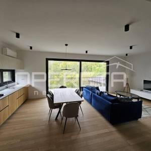 NAJAM, STAN, KVATRIĆ, Srebrnjak 315m2, (204 m2 netto)