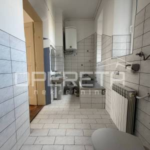 NAJAM, STAN, STROGI CENTAR, MAŽURANIĆEV TRG, 90M2