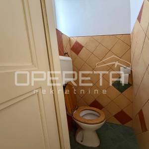 NAJAM, STAN, STROGI CENTAR, MAŽURANIĆEV TRG, 90M2