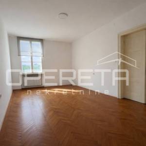 NAJAM, STAN, STROGI CENTAR, MAŽURANIĆEV TRG, 90M2