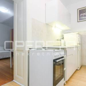 NAJAM STANA U STROGOM CENTRU GRADA!