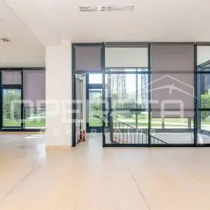 Najam, Ulični lokal, Trnje, Strojarska cesta, 400m2