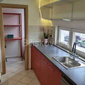 Najam,Jakuševec,lijep komforan trosoban stan,površine 66,35m2