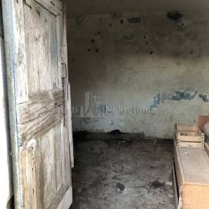 NINSKI STANOVI - KAMENA KUĆA