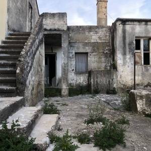 NINSKI STANOVI - KAMENA KUĆA