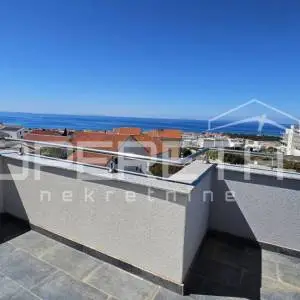 Novalja – 92 m², pogled na more, 3 terase, 2 parkinga