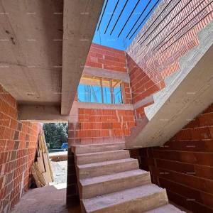 Novi projekt, Barbariga! Stan  s vrtom i parkingom,  500 m od mora