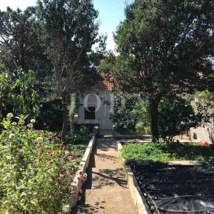 NOVI VINODOLSKI, kuća na izvrsnoj lokaciji 80m od mora