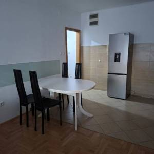 Novi Zagreb-Kamenarka, 2S stan 43m2+balkon, vanjsko parkirno mjesto