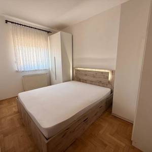 Novi Zagreb-Kamenarka, 2S stan 43m2+balkon, vanjsko parkirno mjesto