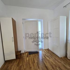 Novi Zagreb, Remetinec, 1-sob. stan u prizemlju kuće, 30m2+ parking