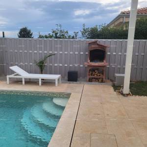 Novigrad, prizemnica s bazenom