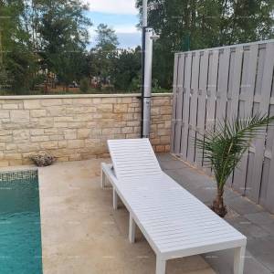 Novigrad, prizemnica s bazenom