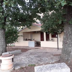 NOVIGRAD - Prodaja dva stana u obiteljskoj kući