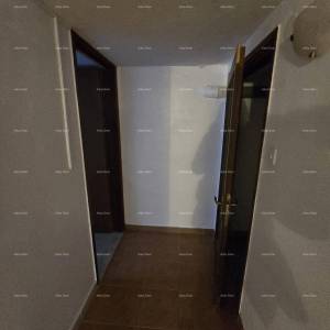 NOVIGRAD - Prodaja dva stana u obiteljskoj kući