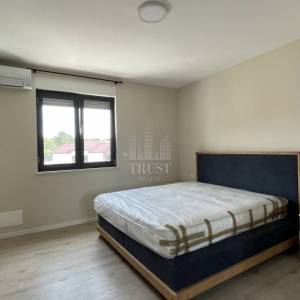 NOVO! Pomer, kuća s bazenom, 3SS