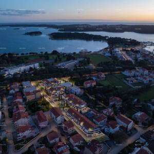 Novo u ponudi! Stan s parkirnim mjestom na top lokaciji-Medulin!