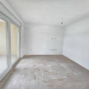 Novogradnja! Pula. Valdebek. stan sa velikom terasom od cca 50 m2.