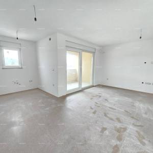 Novogradnja! Pula. Valdebek. stan sa velikom terasom od cca 50 m2.