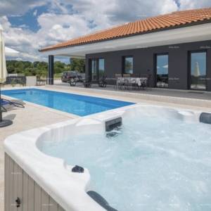 Novogradnja u Žminju.