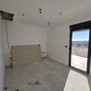 Novogradnja u Žminju.