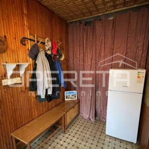 OBITELJSKA KUĆA S DVORIŠTEM U MADARAŠEVCU