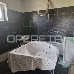 Obiteljska kuća s pogledom na Blatsko polje, Blato, otok Korčula