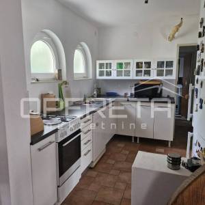 Obiteljska kuća s pogledom na Blatsko polje, Blato, otok Korčula