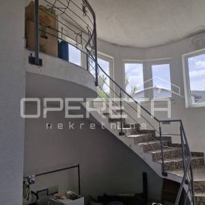 Obiteljska kuća s pogledom na Blatsko polje, Blato, otok Korčula