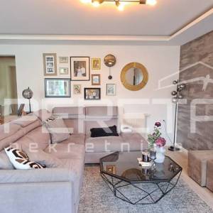 OBITELJSKA KUĆA, TUROPOLJE