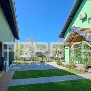 OBITELJSKA KUĆA, TUROPOLJE