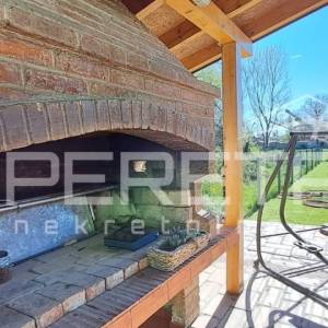 OBITELJSKA KUĆA, TUROPOLJE