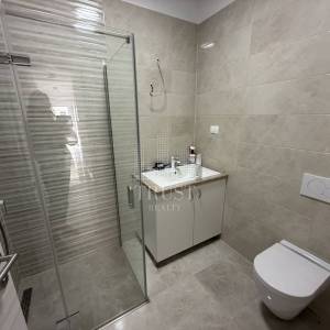 Okolica Pule: Moderna vila prizemnica s bazenom