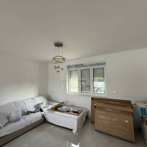 Okolica Pule: Moderna vila prizemnica s bazenom