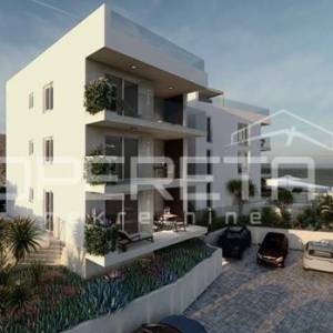 Okrug Gornji dvoetažni penthouse s krovnom terasom i pogledom na more