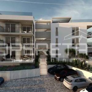 Okrug Gornji dvoetažni penthouse s krovnom terasom i pogledom na more