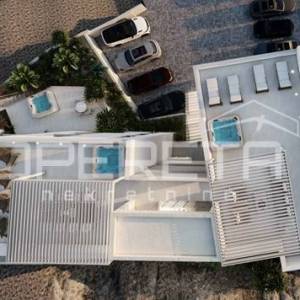 Okrug Gornji dvoetažni penthouse s krovnom terasom i pogledom na more