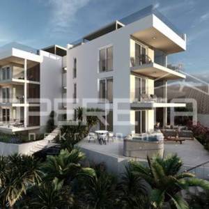 Okrug Gornji dvoetažni penthouse s krovnom terasom i pogledom na more