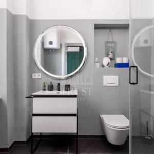 OPATIJA, CENTAR - Gospodski 3S+DB stan za najam