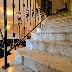 Opatija, Centar, vila s pogledom na more, 261m2