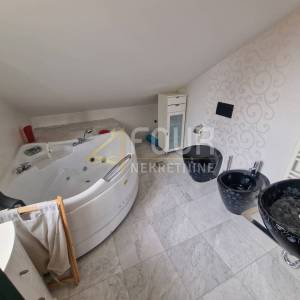 Opatija, Centar, vila s pogledom na more, 261m2