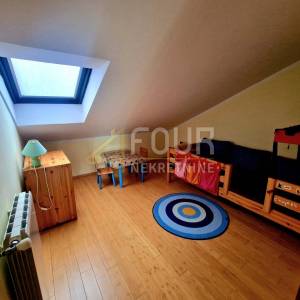 Opatija, Centar, vila s pogledom na more, 261m2