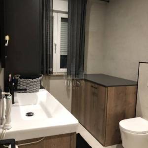 OPATIJA, OPRIČ – Luksuzna villa / objekt 505 m2 s bazenom i pogledom (prodaja)