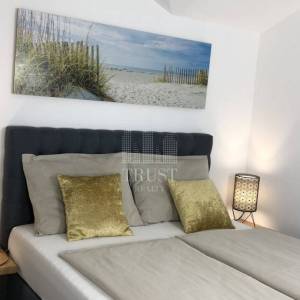 OPATIJA, OPRIČ – Luksuzna villa / objekt 505 m2 s bazenom i pogledom (prodaja)