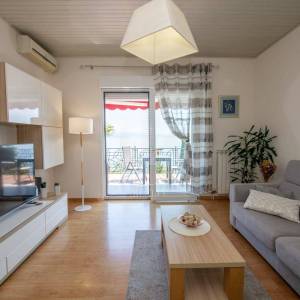 Opatija: Prostran stan 140 m², drugi red do mora s divnim pogledom (prodaja)