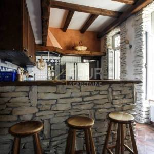 Opatija, Volosko, kuća 245m2, balkon - 1. red do mora !