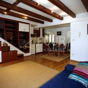 Opatija, Volosko, kuća 245m2, balkon - 1. red do mora !