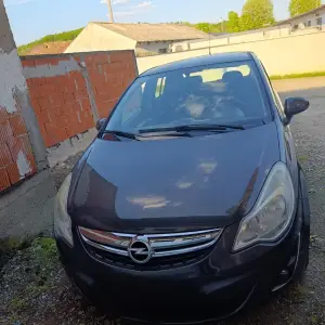 OPEL CORSA 1,2 2013.